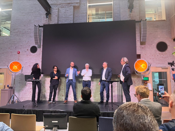 Here is a picture from one of the panel discussions at Unleash, from left: Sophia Adampour, Jarl Erik Cedergren, Magnus Jones, Henning Rokling, Jon Ølnes and Morten Myrstad (moderator).