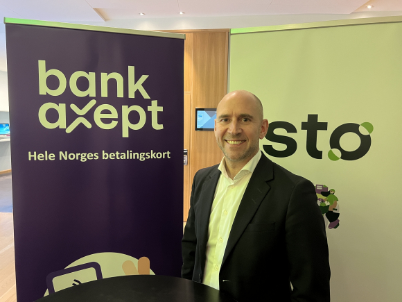 Øyvind Westby Brekke, CEO i Bank ID Bank Axept AS, var torsdag svært tilfreds over å kunne fortelle at Norgesgruppen, Rema 1000 og Coop Norge skal ta i bruk BankAxept i sine digitale kanaler.